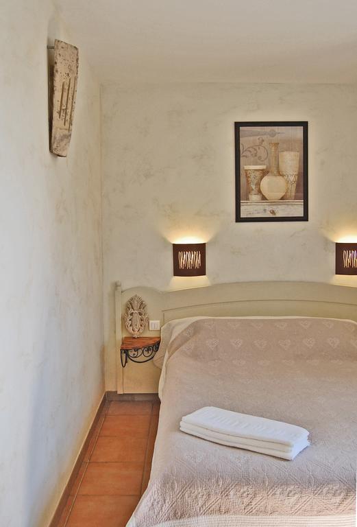 Cypres Du Paradis A Gordes Exterior photo